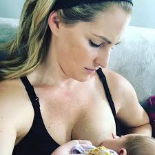 It's #worldbreastfeedingweek and August is Breastfeeding Awareness Month,  and another time for me to remind you, Mama, that you're doing it right,  whatever that is for you. I'm so thankful for all
