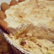 Best 7 layer pudding dessert from seven layer brownie cheesecake parfait an italian in my. Weekends In Small Town Usa Seven Layer Banana Pudding The Front Porch Gourmet