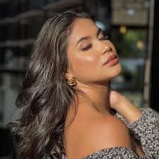 AMANDA VALE || Maquiadora ✨ (@amandavale_makeup) • Instagram photos and  videos