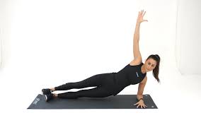 Erfahre hier wie du fit ohne geräte werden und ohne gewichte muskeln aufbauen kannst. Die 9 Besten Fitnessubungen Fur Zuhause Foodspring Magazine