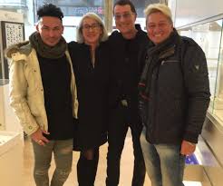 Dabei wird lautstark geschirr oder keramik zerschlagen, denn scherben bringen glück. Ring Mit Herzschlag Hubert Und Matthias Die Hochzeit Auf Vox