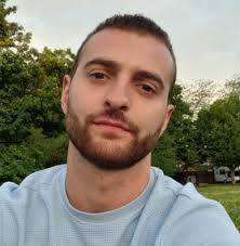 Hey there I am looking for a room around Grogningen University. It is  Jaafar and will do a PhD. If u have a room or need a roommate, please pm!