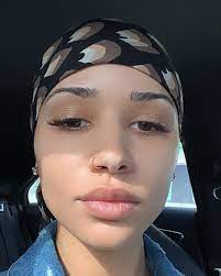 Tanaya Henry Tanayahenry I Need Some Sun And A Facial Lolfolloart Cute Ear Piercings Girls With Nose Rings Cute Nose Piercings