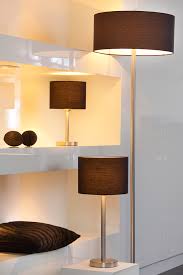 Ob wandleuchten, deckenleuchten, standleuchten oder einbauleuchten, sie alle sorgen für gute beleuchtung und atmosphäre. Wie Wahlt Man Eine Lampe Fur Wohn Und Schlafzimmer Beleuchtung