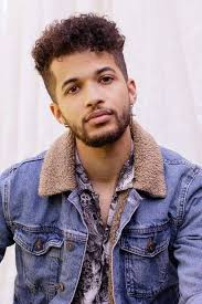 Eu consigo tranquilamente imaginar um desses 3 como Damien. :  r/WizardsOfWaverlyPlace