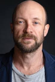 Aaron Elton's Instagram, Twitter & Facebook