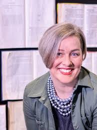 Lisa Poisso's Instagram, Twitter & Facebook