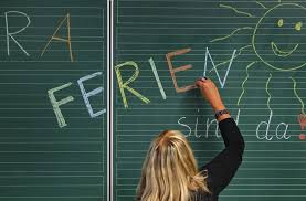 Die ferien 2021 warten nur darauf, von dir verplant zu werden! Debatte Um Schulferien Braucht Es Die Pfingstferien Wirklich Baden Wurttemberg Stuttgarter Nachrichten