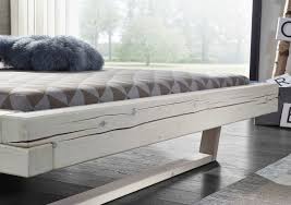 Bett videralla aus buche massivholz weiß lackiert. Balkenbett Slesvig Massivholz Weiss Lasiert Von G K Gunstig Bestellen Skanmobler