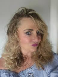 Could you show me ideas of different hair colours I feel I want a change  but unsure what to go for