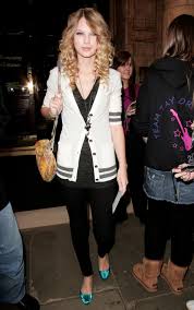 Последние твиты от taylor swifts cardigan (@thatdudematt95). Taylor Swift Is Selling Cardigans To Celebrate The Release Of Her New Album Folklore British Vogue