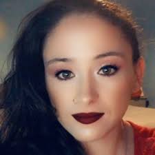 Emma Essex (@EmmaEssex)