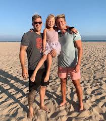 Savannah started a small kids clothing shop online called the wild threads with ava's mother. Everleigh Soutas Bio Age Net Worth Height Single Nationality Body Measurement Career