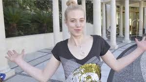 After her victory she also participated in the fourth season of germany's next top model, where she was placed eighth. Ruckblick Auf 2014 Larissa Marolts Dschungel Rap Leute Bild De