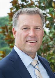 7 Spectacular Luxury Estates Offering Waterfront, Privacy, and Timeless  Elegance in North Carolina