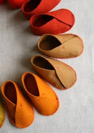 Using just two fat quarters of fabric, baby shoes make a great stash busting project, or you can. 21 Diy Baby Bootie Patterns Sewing Crochet Knit Tip Junkie