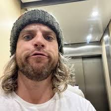 Jonathan Farr's Instagram, Twitter & Facebook