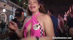 포르노배우 레전드 레아고티 근황 – 촬스의 이슈와 유머