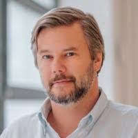 Robert Broadbent's Instagram, Twitter & Facebook