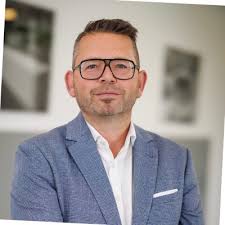 Allen Kunden, Geschäftspartnern, Lieferanten und Mitarbeitenden frohe  Weihnachten und einen guten Start ins neue Jahr! 🎄🎆