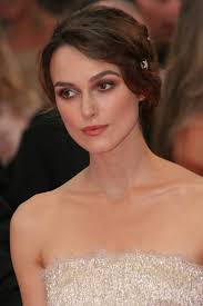 40 Sparkly Christmas And New Year Eve Hairstyles Hair Styles Pretty Hairstyles Easy Updo Hairstyles
