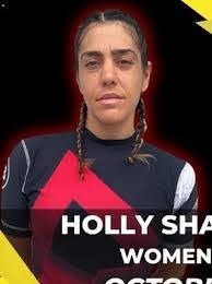 Holly Shapiro's Instagram, Twitter & Facebook