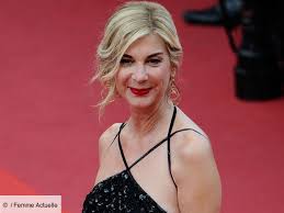 Michèle laroque (born june 15, 1960) is a french actress, comedian, humorist, producer and screenwriter. Michele Laroque Qui Sont Les Hommes De Sa Vie Femme Actuelle Le Mag