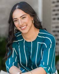 Daniella Torres's Instagram, Twitter & Facebook