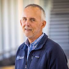 Elizabeth Akin's Instagram, Twitter & Facebook