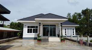 This shape uses space efficiently and can give the room a more spacious appearance than using chairs and sofas for adams writes about a variety of topics, including teaching, floral design, landscaping and home furnishings. Contemporary L Shape Four Bedroom House Design House And Decors