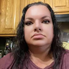 Melissa Oberle's Instagram, Twitter & Facebook