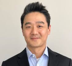 Rob Kim's Instagram, Twitter & Facebook