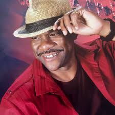 Robyn Melissa (@robynholistic) • Instagram photos and videos