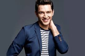 турецкий актер мехмет акиф алакурт и его жена фото Uraz Kajgylaroglu Tureckij Akter