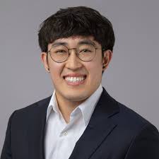 As we count down to graduation, take a moment to meet @CornellMBA's Derek  Ju MBA '24 🎓 Q: What will you always remember about your time at Cornell?  Why is it so