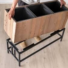 Unsere redaktion hat viele verschiedene produzenten ausführlichst getestet und holz wir zeigen unseren lesern hier unsere resultate unseres vergleichs. 51 Blumenstander Ideen In 2021 Blumenstander Pflanzenstander Diy Blumenstander