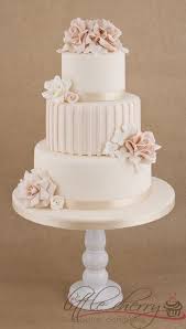 Pale Vintage Ruffly Roses Wedding Cake Thinking 2 Tier And Love The White And Pink Wedding Cake Roses Cake Round Wedding Cakes