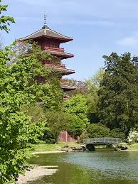 Het is eveneens uniek omdat je nu de hoofdingang. Japanse Pagode Bij De Koninklijke Serres In Laken Koninklijk Gebouwen Architecten