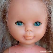 nancy rubia ojos azules famosa