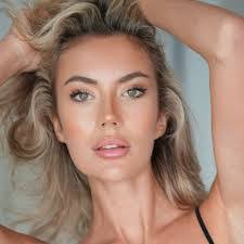 Celina Wagner's Instagram, Twitter & Facebook