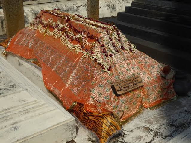 Tipu: The Sultan, his Tiger, and his Mausoleum - Grave Stories