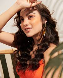 The rays of the sunlights keeps me energised ☀️ Photographer : @divesth  Assistant photo : @p.platchaya, Sai Lin Htet Soe (80APE), Htein Lin Naung  (80APE) Make-Up, Hair and Styling : Lung Seng