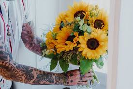 To understand the meaning of roses colors, one only has to step back into history. How To Keep Sunflowers In The Vase Here You Read All About Flowers