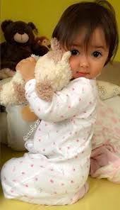 Ada 3 warna utama dari desain digital ini. Foto Masih Ingat Bayi Viral Ini Kini Sudah Berusia 1 Tahun Makin Comel Aktif Geram Kisah Dunia