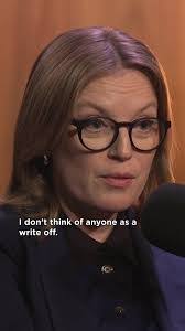 Sara Pauly's Instagram, Twitter & Facebook