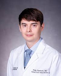 From the lab bench to the clinic, Lipscomb students are gaining  life-changing experiences in health care, thanks to the J.S. Ward Society.  Check out how this alumni-led group is shaping future doctors,