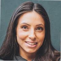 Nicole Tinney's Instagram, Twitter & Facebook