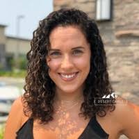 Jessica Loomis's Instagram, Twitter & Facebook