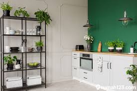 Semakin besar kabinet, maka semakin besar ruang penyimpanan. 13 Dapur Minimalis Sederhana Terbaik Dengan Sentuhan Hijau Nan Estetis Rumah123 Com