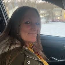 Debra Hinshaw's Instagram, Twitter & Facebook